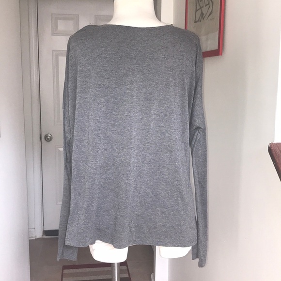 BrandyMelville Gray Top 😘😘 - Picture 3 of 6